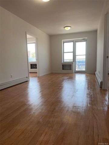 31-53 Linden Place 3A, Flushing, NY 11354