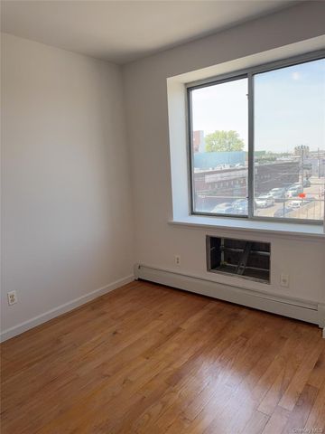 31-53 Linden Place 3A, Flushing, NY 11354
