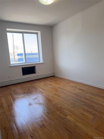 31-53 Linden Place 3A, Flushing, NY 11354