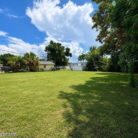 5469 6th AVE, Fort Myers, FL 33907