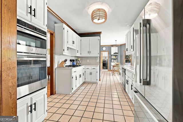 245 Pine Knott Road, Fayetteville, GA 30214