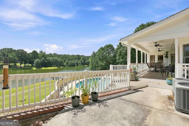 245 Pine Knott Road, Fayetteville, GA 30214