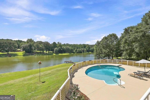 245 Pine Knott Road, Fayetteville, GA 30214