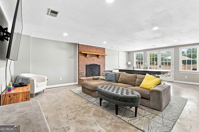 245 Pine Knott Road, Fayetteville, GA 30214