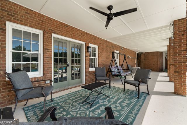 245 Pine Knott Road, Fayetteville, GA 30214