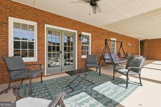 245 Pine Knott Road, Fayetteville, GA 30214