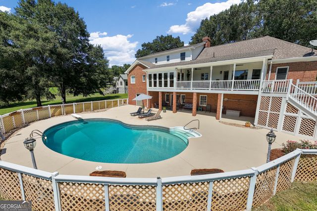 245 Pine Knott Road, Fayetteville, GA 30214