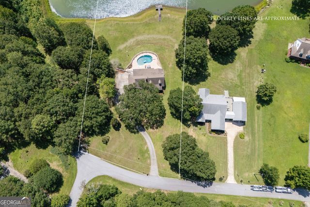 245 Pine Knott Road, Fayetteville, GA 30214
