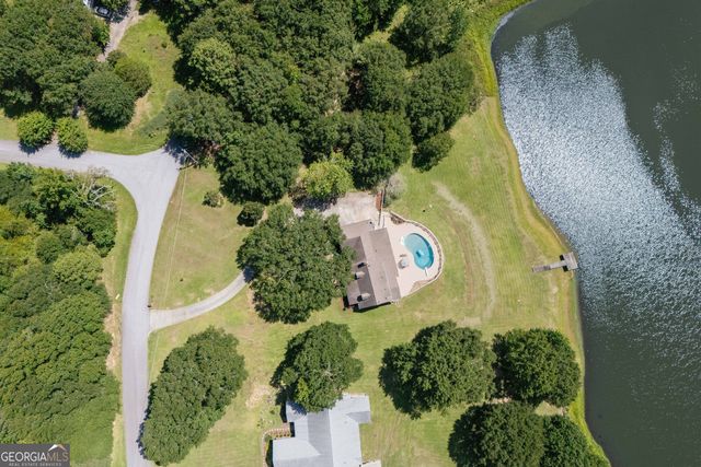 245 Pine Knott Road, Fayetteville, GA 30214