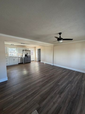 1207 Washington Avenue, West Plains, MO 65775