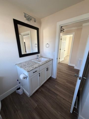 1207 Washington Avenue, West Plains, MO 65775