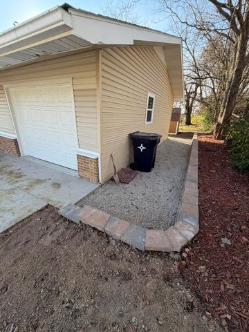 1207 Washington Avenue, West Plains, MO 65775