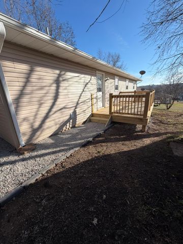 1207 Washington Avenue, West Plains, MO 65775