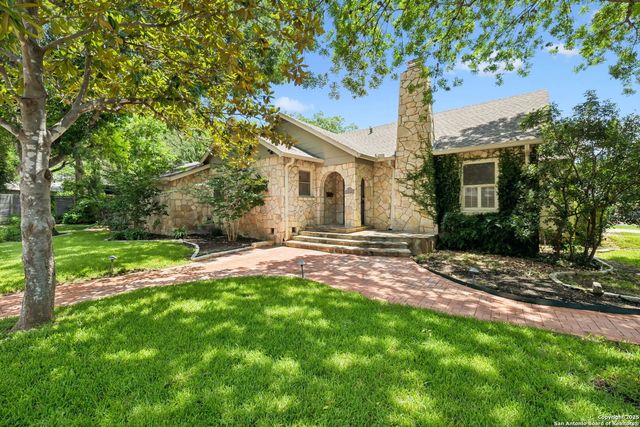 102 Nacogdoches, San Antonio, TX 78209