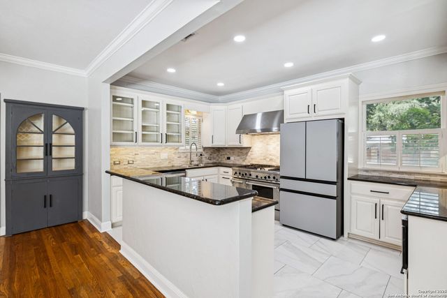 102 Nacogdoches, San Antonio, TX 78209