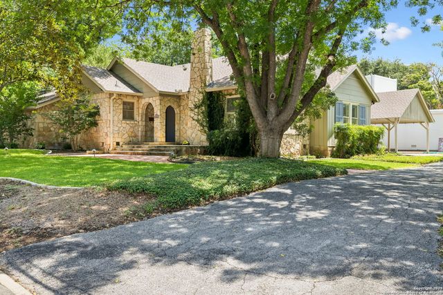 102 Nacogdoches, San Antonio, TX 78209
