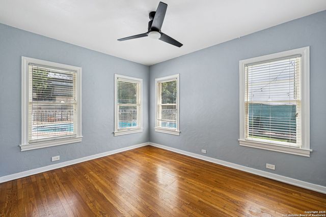 102 Nacogdoches, San Antonio, TX 78209
