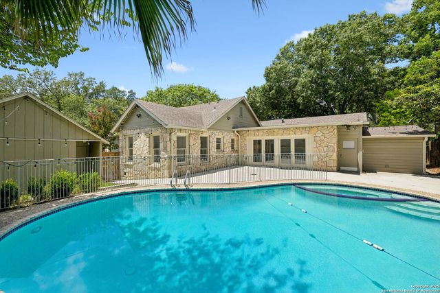 102 Nacogdoches, San Antonio, TX 78209