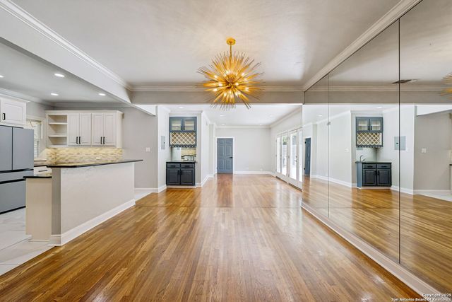 102 Nacogdoches, San Antonio, TX 78209