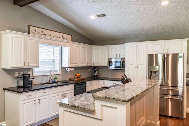 104 Burlington Avenue, Greenville, SC 29650