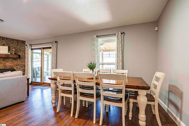 104 Burlington Avenue, Greenville, SC 29650