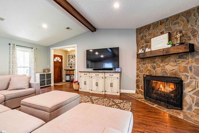 104 Burlington Avenue, Greenville, SC 29650