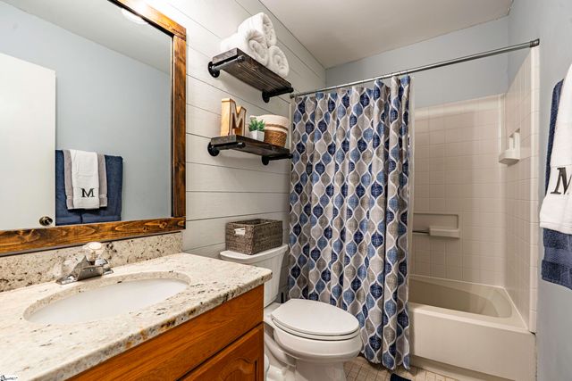 104 Burlington Avenue, Greenville, SC 29650