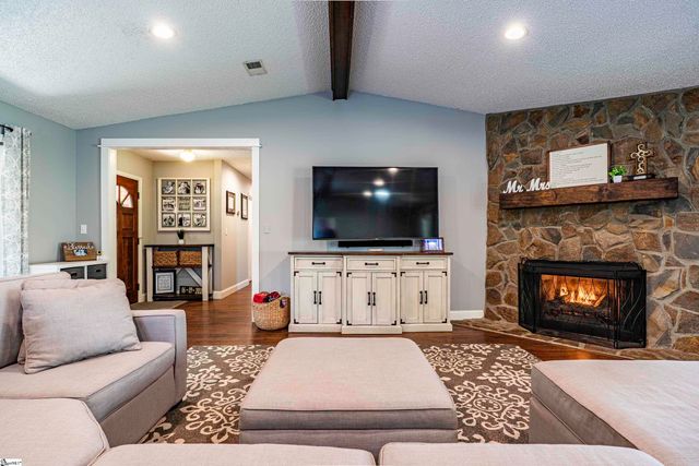 104 Burlington Avenue, Greenville, SC 29650