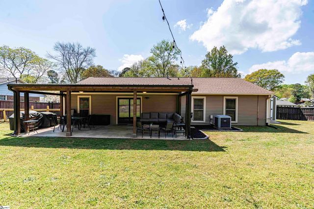 104 Burlington Avenue, Greenville, SC 29650