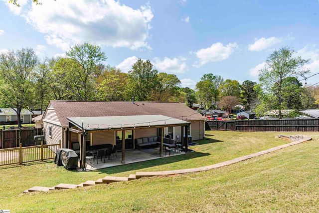 104 Burlington Avenue, Greenville, SC 29650