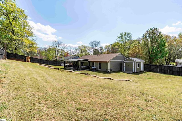 104 Burlington Avenue, Greenville, SC 29650