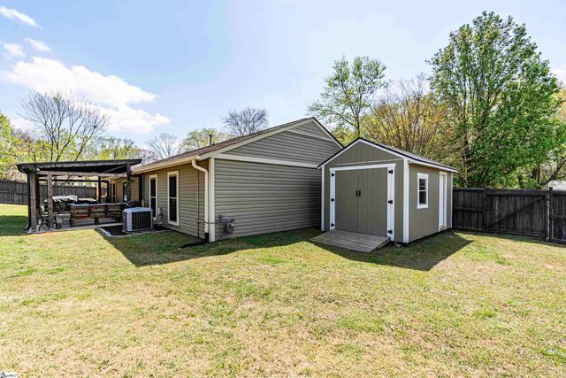 104 Burlington Avenue, Greenville, SC 29650