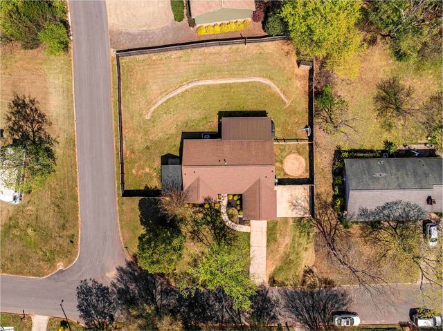 104 Burlington Avenue, Greenville, SC 29650