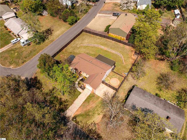 104 Burlington Avenue, Greenville, SC 29650