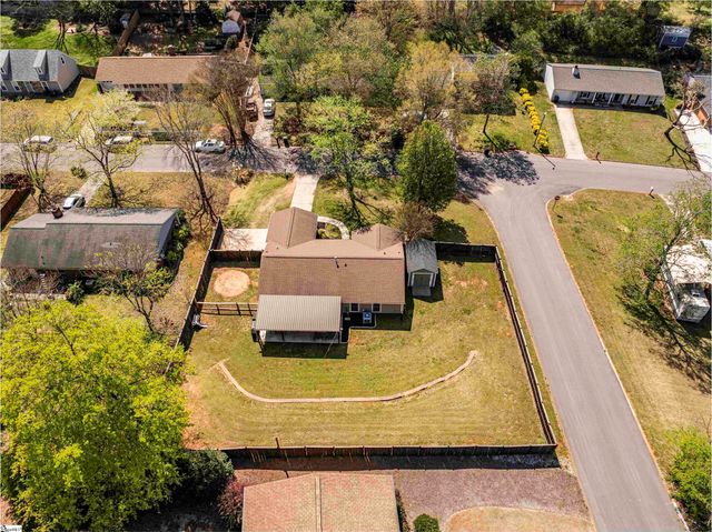 104 Burlington Avenue, Greenville, SC 29650