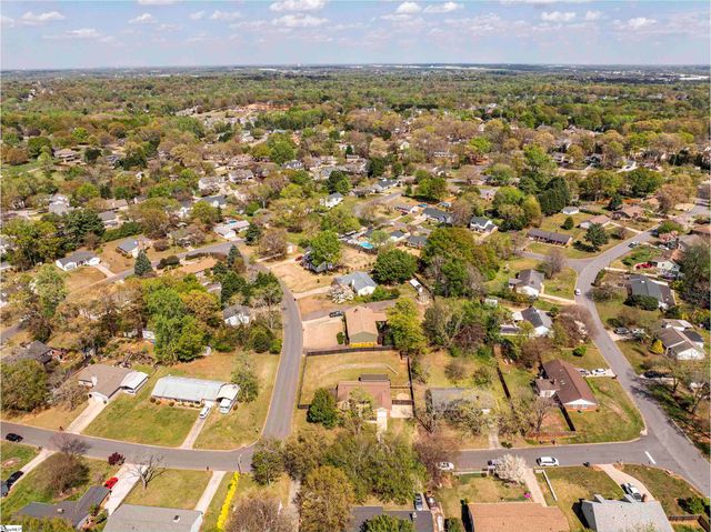 104 Burlington Avenue, Greenville, SC 29650