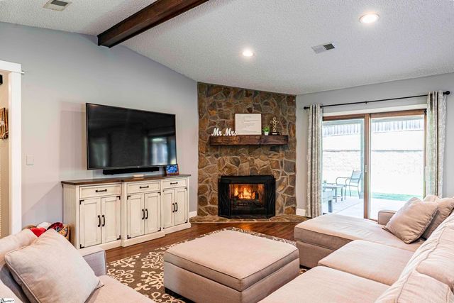 104 Burlington Avenue, Greenville, SC 29650