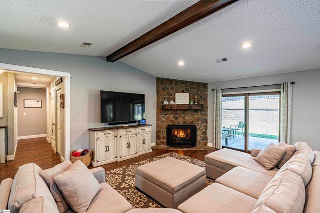 104 Burlington Avenue, Greenville, SC 29650