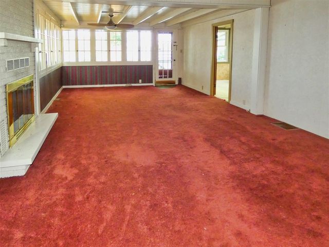 5511 Lakewood Street, Coloma, MI 49038