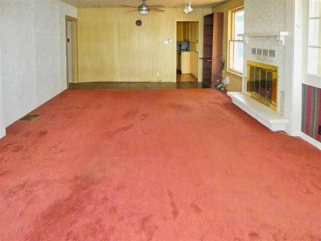 5511 Lakewood Street, Coloma, MI 49038