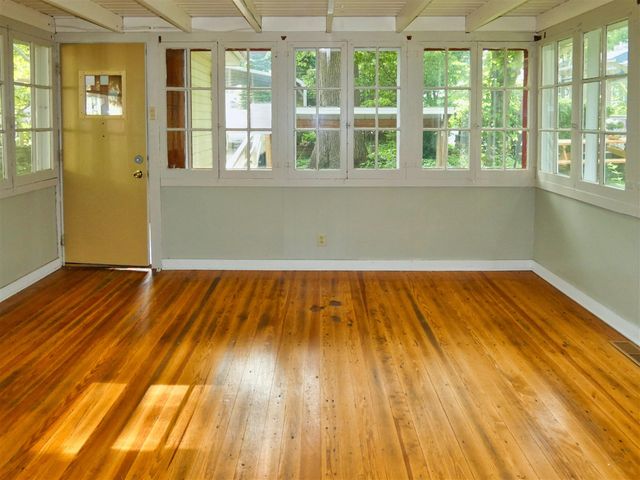5511 Lakewood Street, Coloma, MI 49038