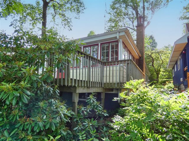 5511 Lakewood Street, Coloma, MI 49038