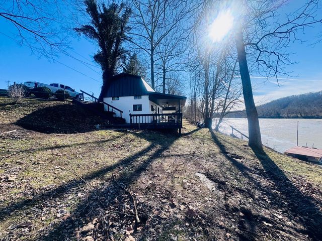 2308 E State Route 266, Stockport, OH 43787