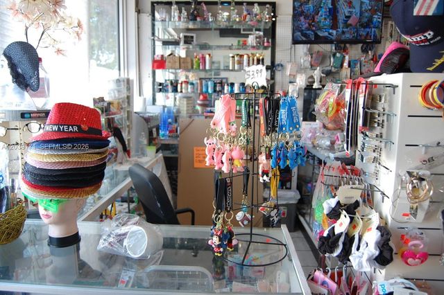 1900 E 4th Avenue, Hialeah, FL 33010