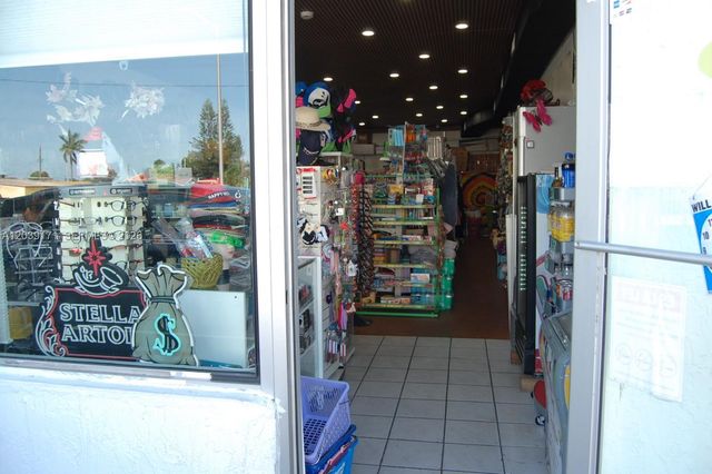 1900 E 4th Avenue, Hialeah, FL 33010