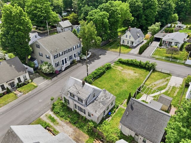 35 School St, Weymouth, MA 02189
