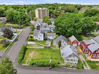 35 School St, Weymouth, MA 02189