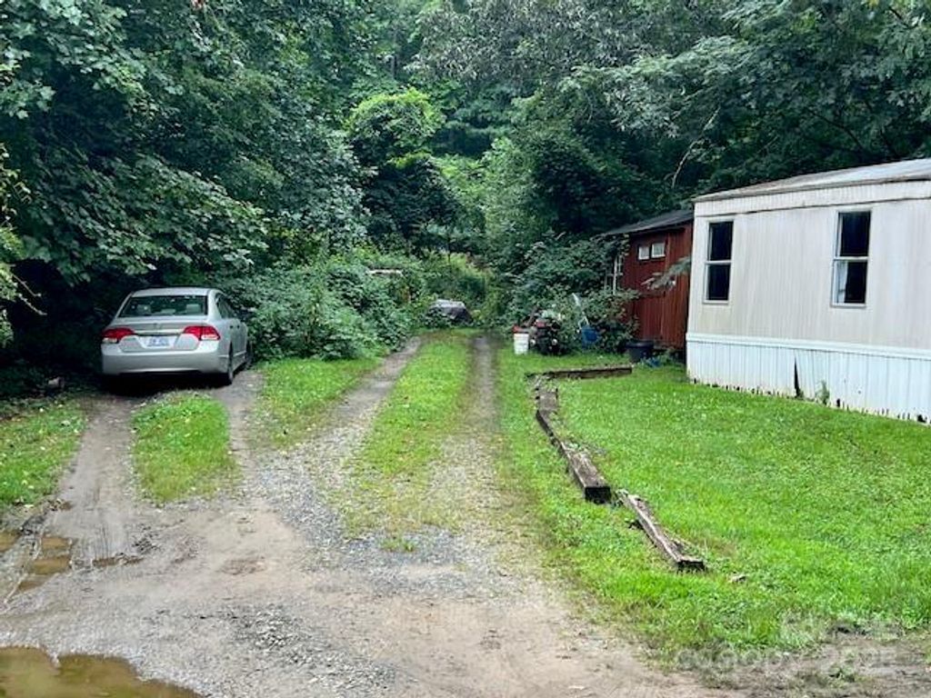 3 Ruby Rose Lane, Candler, NC 28715