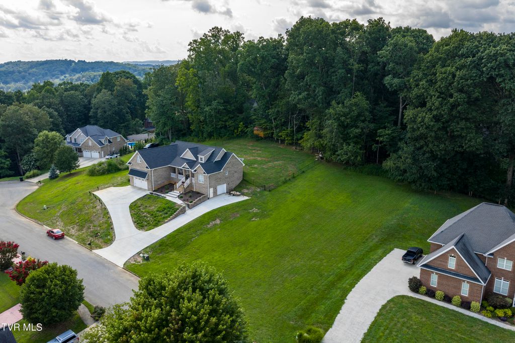 172 Sugarcane Lane, Blountville, TN 37617
