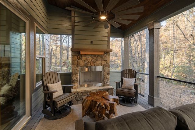 1214 John Abernathy Road, Blairsville, GA 30512
